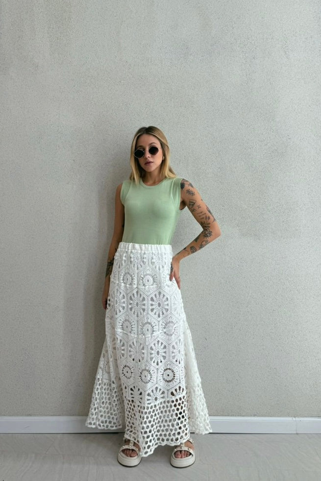 Jupe mi-longue en crochet style bohème chic OFF