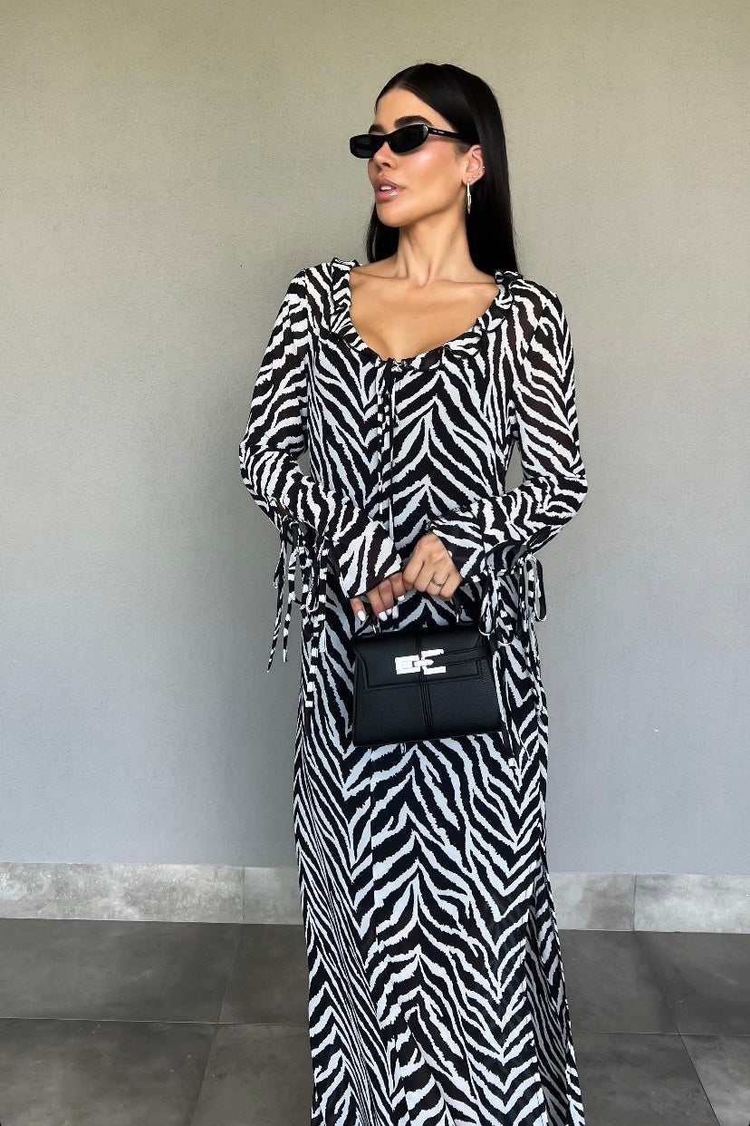 Robe longue en mousseline zébrée