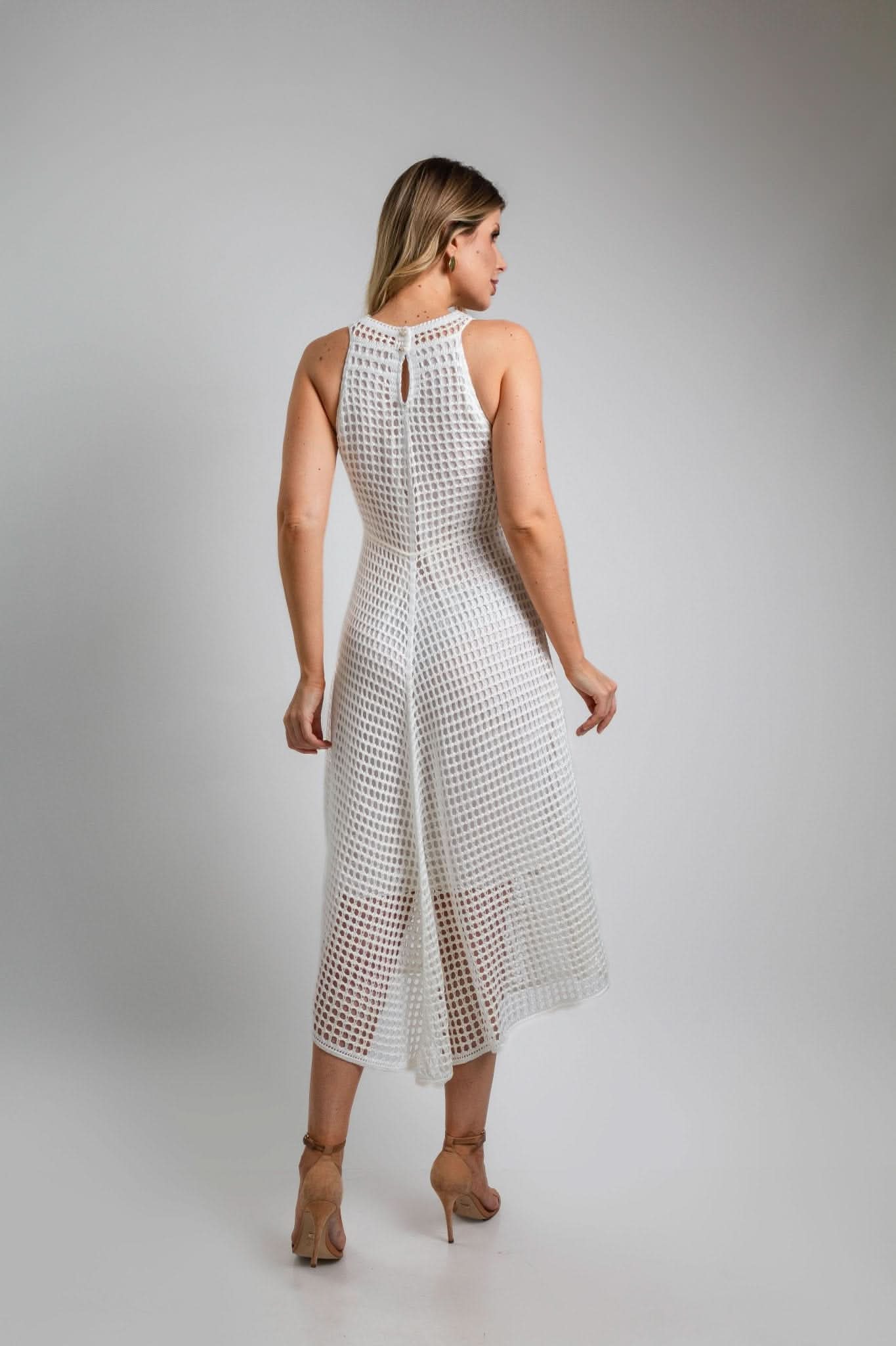 Robe longue blanche au crochet