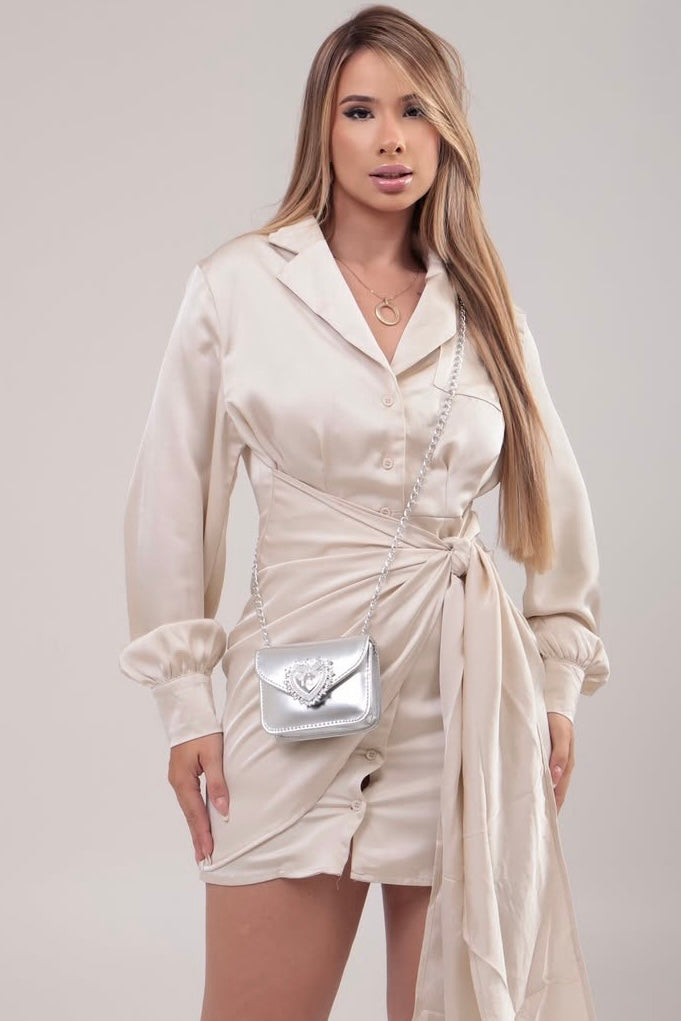 Robe nouée en satin beige