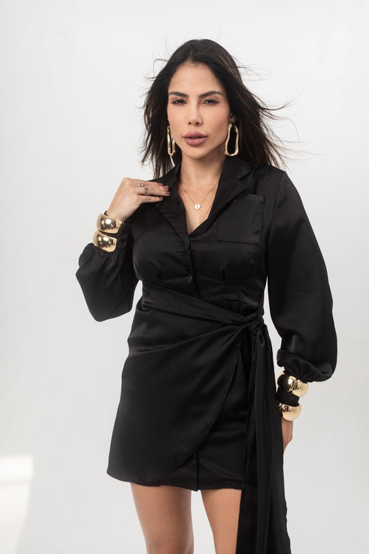 Robe noire à nouer en satin